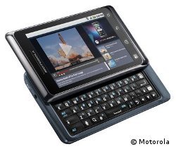 Das Motorola Milestone 2 hat eine ausziehbare QWERTZ-Tastatur